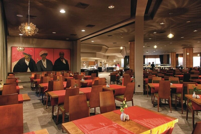 TKD_15_067_-_Main_restaurant_(800x533).jpg