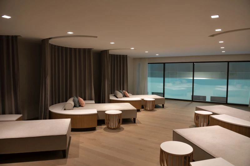 12_hotel.jpg