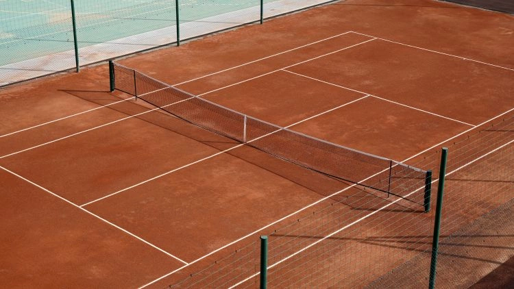 Tennis_court.JPG