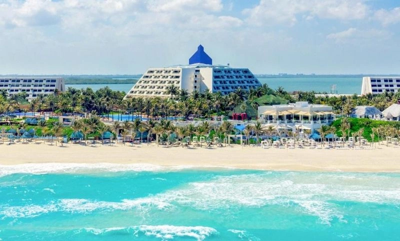 The Pyramid At Grand Oasis Cancun 5*