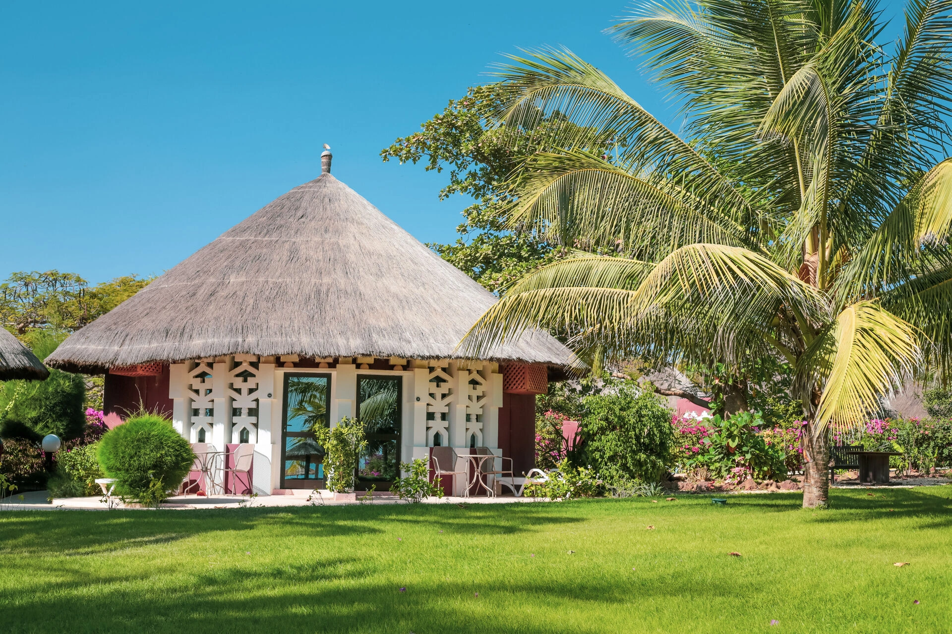 RoyamBungalow.jpg