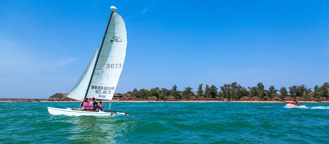 30_kappa_circuit_aux_couleurs_du_senegal_ext_kappa_club.jpg