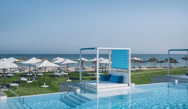 03_piscine_plage.JPEG