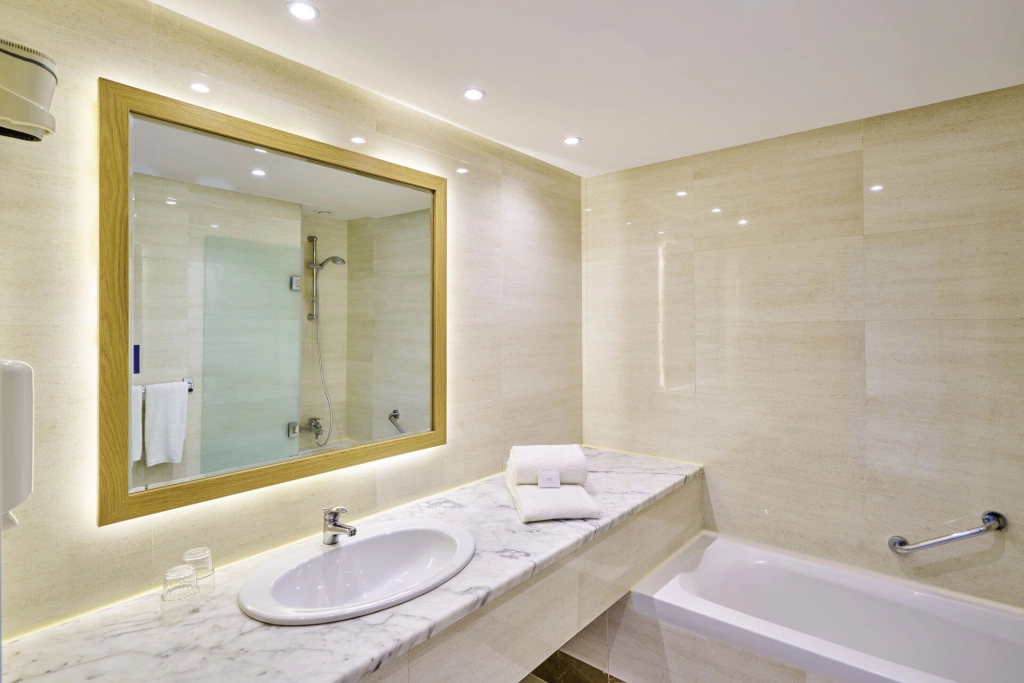 TUI_BLUE_Manar_008A_Salle_de_bain.jpg