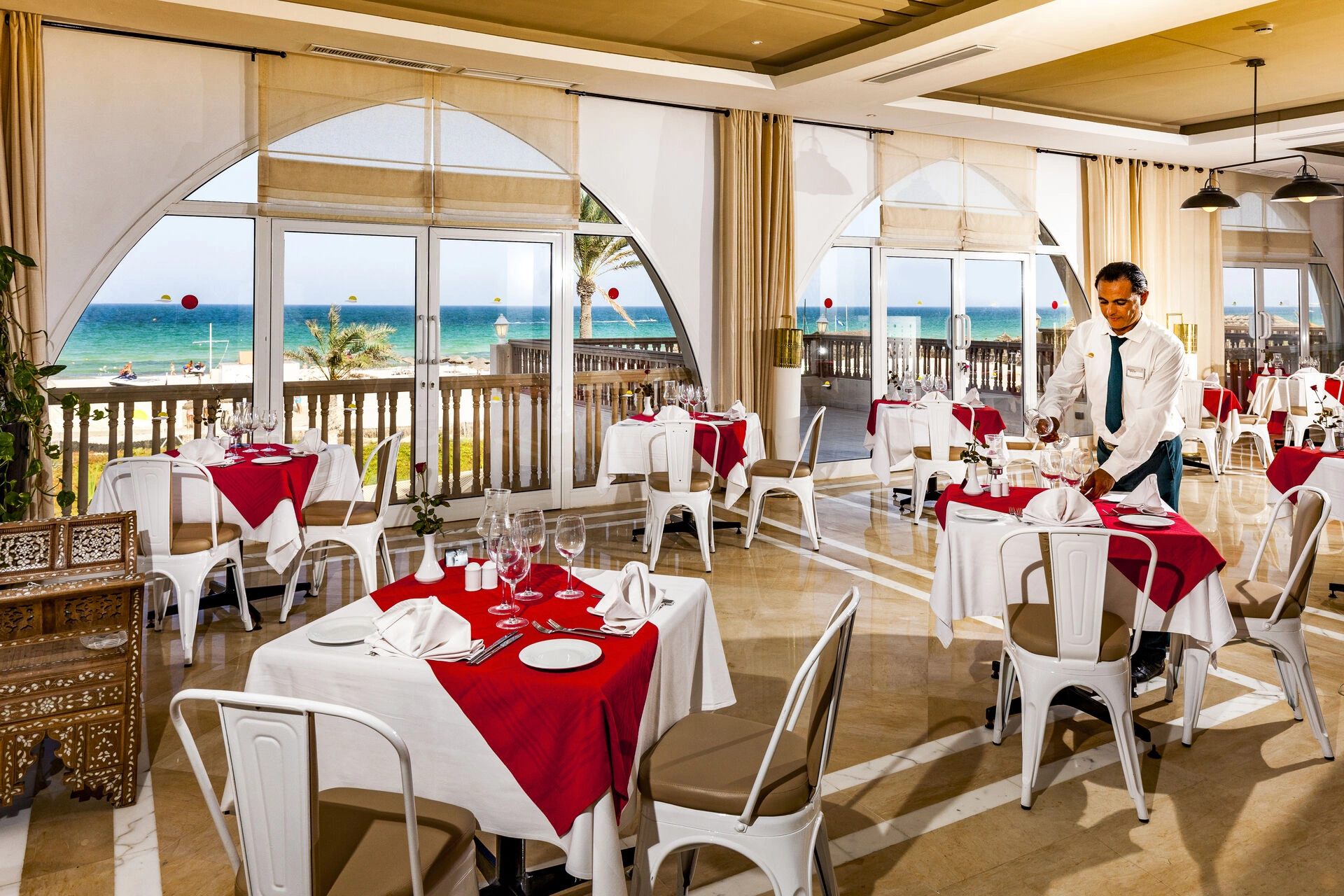 07_Restaurant.jpg