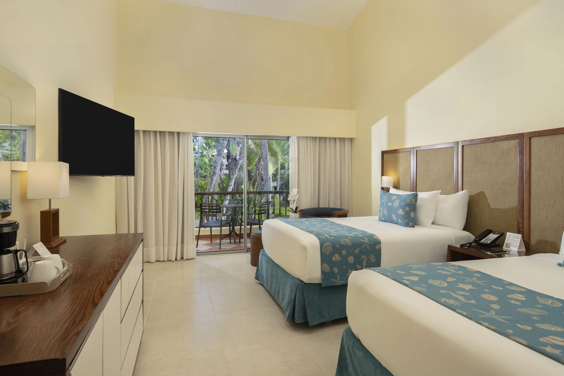 Tropical_View_Room_1A.jpg