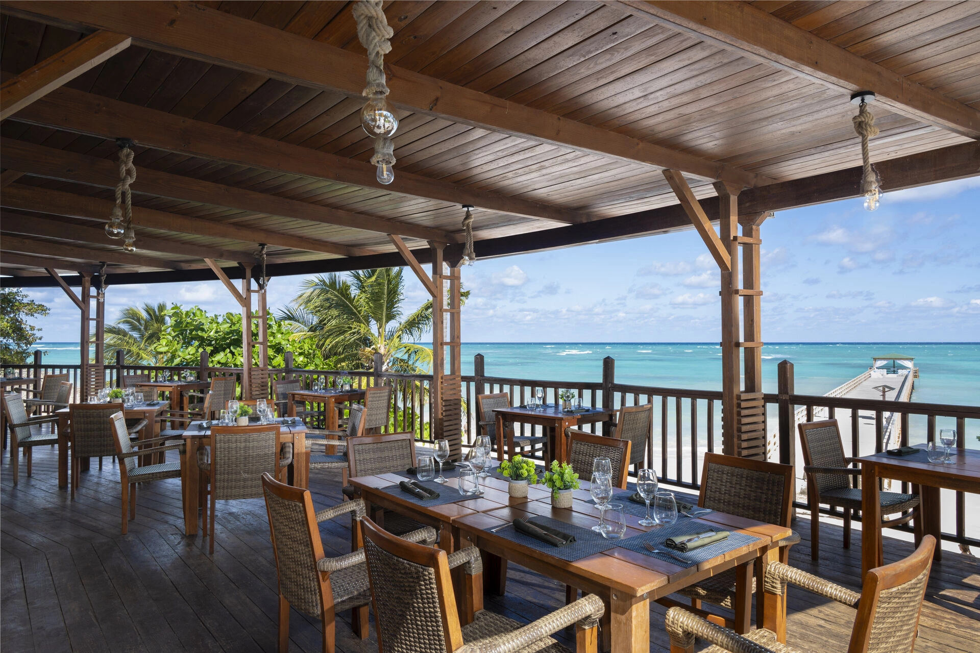 Restaurante_Villa_Magna_1B.jpg