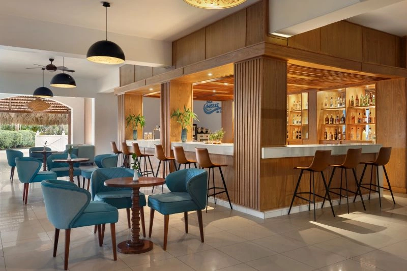 SUCDP-BAR-Lobby-Seabreeze-03-CP.jpg