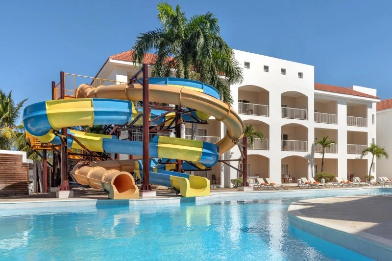 SUCDP-EXT-SunClub-FamilySplashPark-CP.jpg