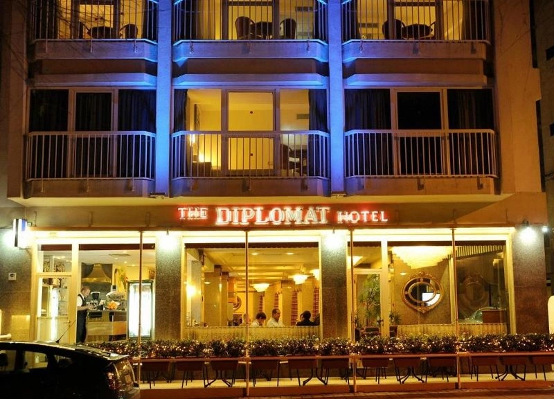 The Diplomat 4*