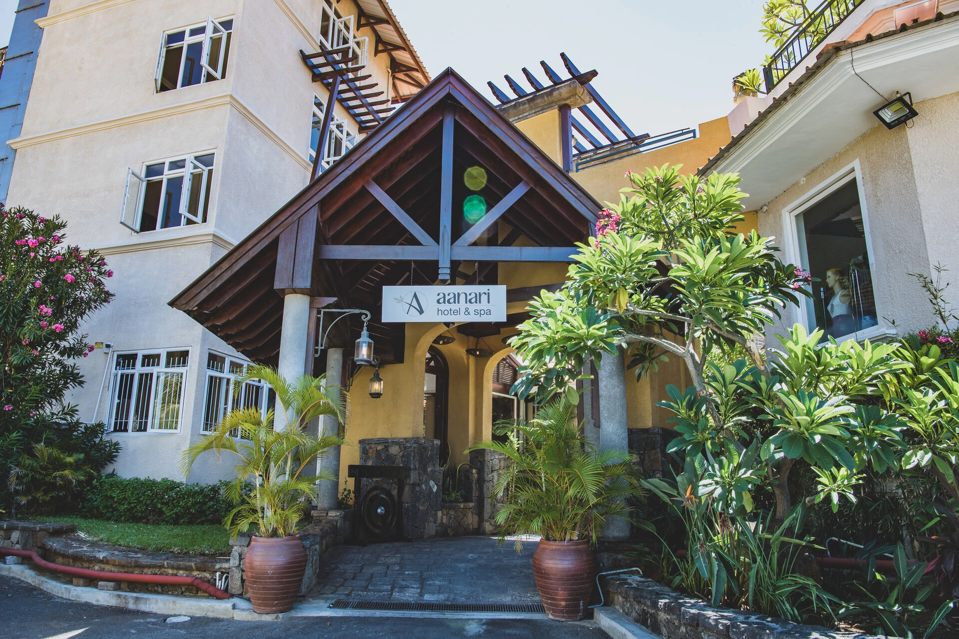 Main_Entrance_2.jpg