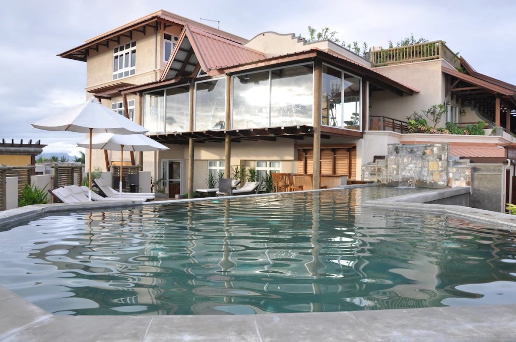 Aanari Hotel & Spa 3*