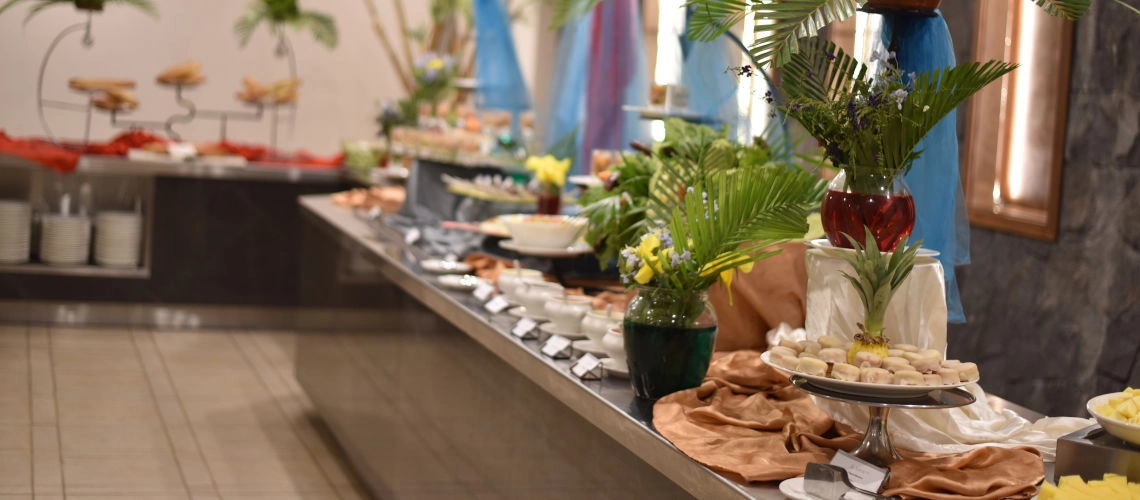 12_buffet.jpeg
