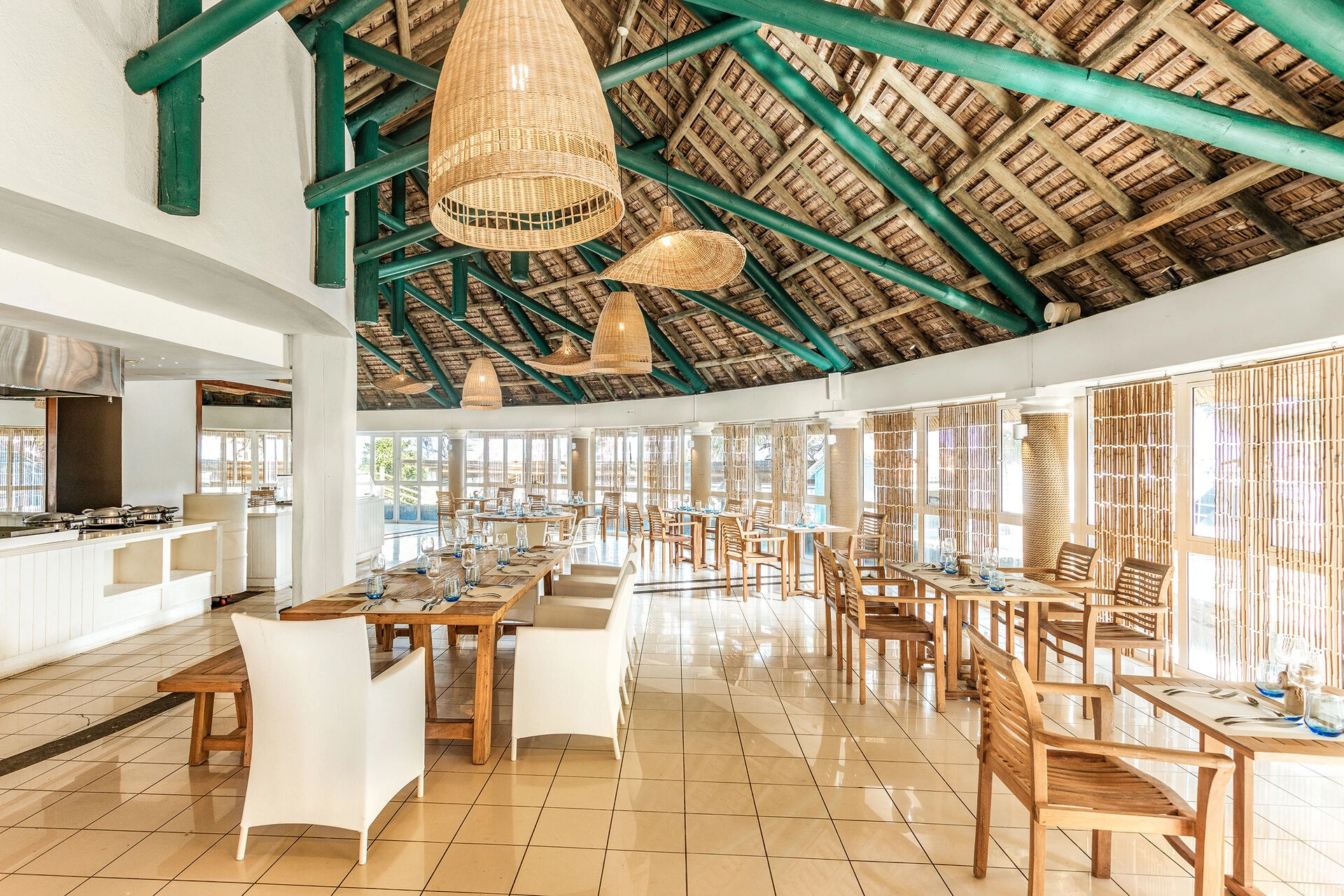 FA_90East_restaurant_01.jpg