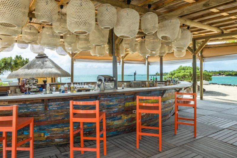 05_Pirogue_Bar.jpg