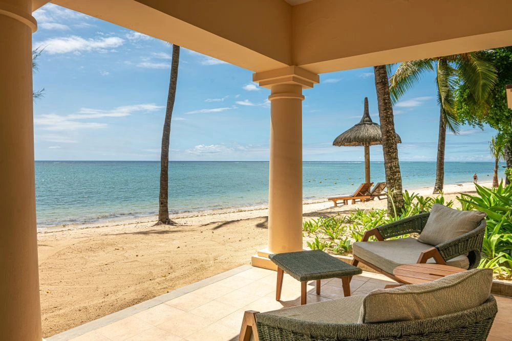Junior_Beachfront_Suite_Terrasse.jpg