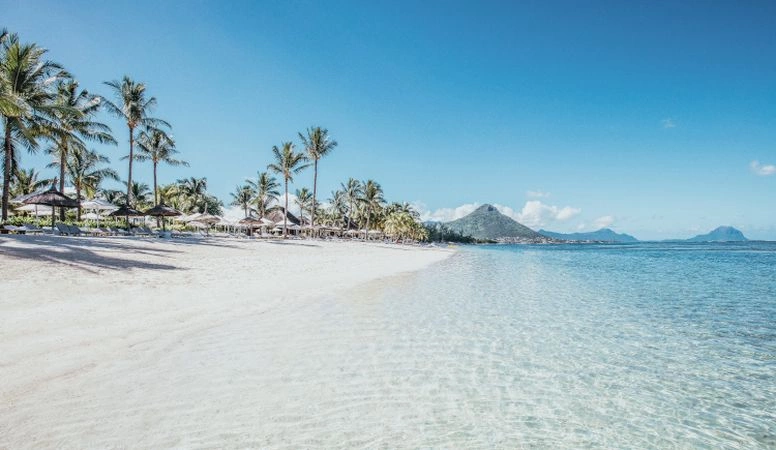 18_Sugar_Beach_Beach.jpg