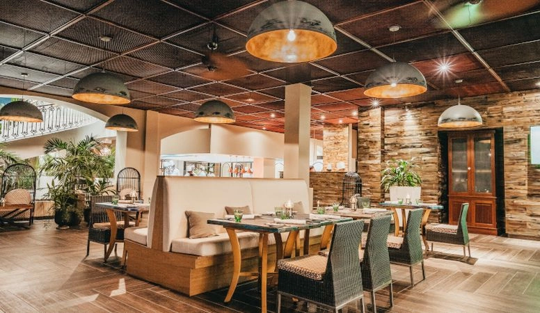 15_Restaurant.jpg
