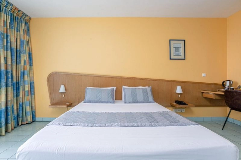 room.jpg