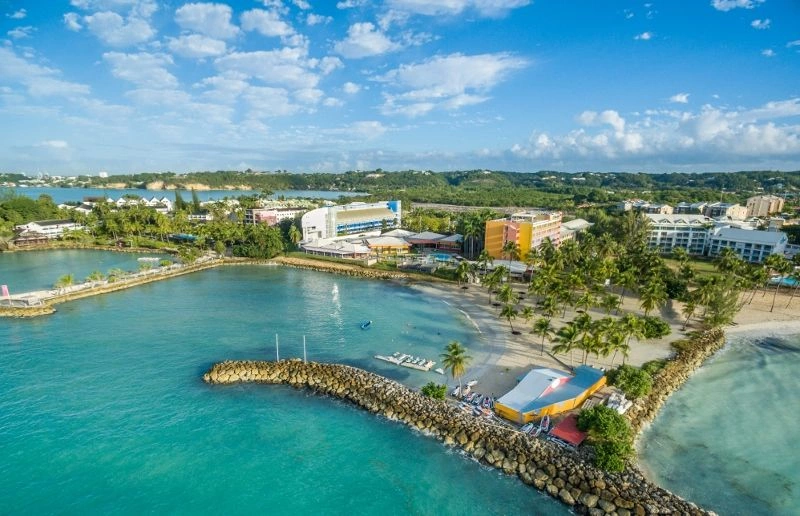 Zenitude hôtel Résidence - Le Clipper 3* avec location de voiture