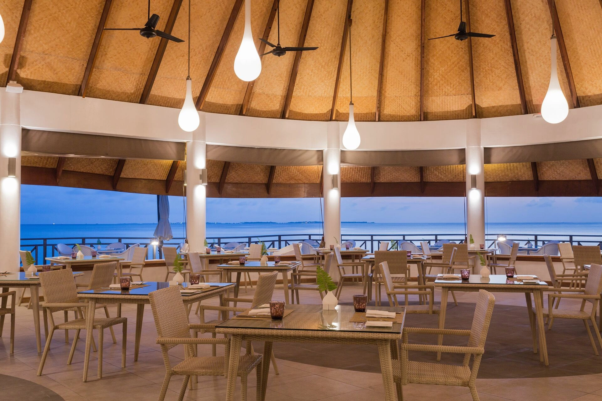 Restaurant_1.jpg
