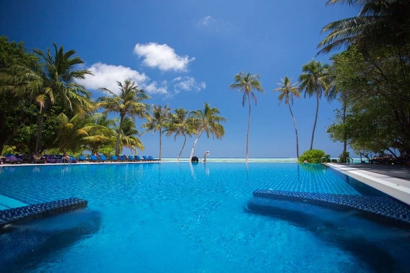 Meeru Island Resort & Spa 4*