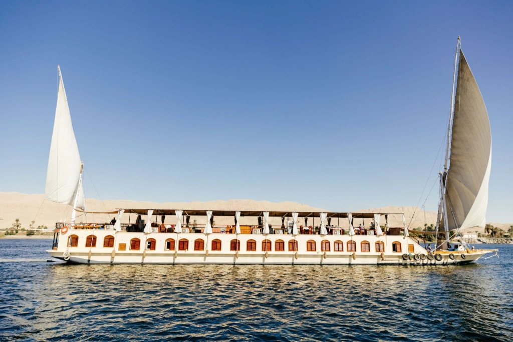 Croisière en Dahabyia sur le Nil Queen Tyi III 8J/7N