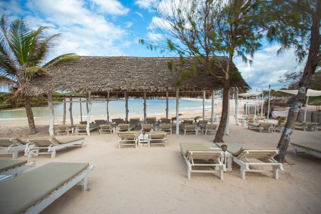 Beach_5.jpg