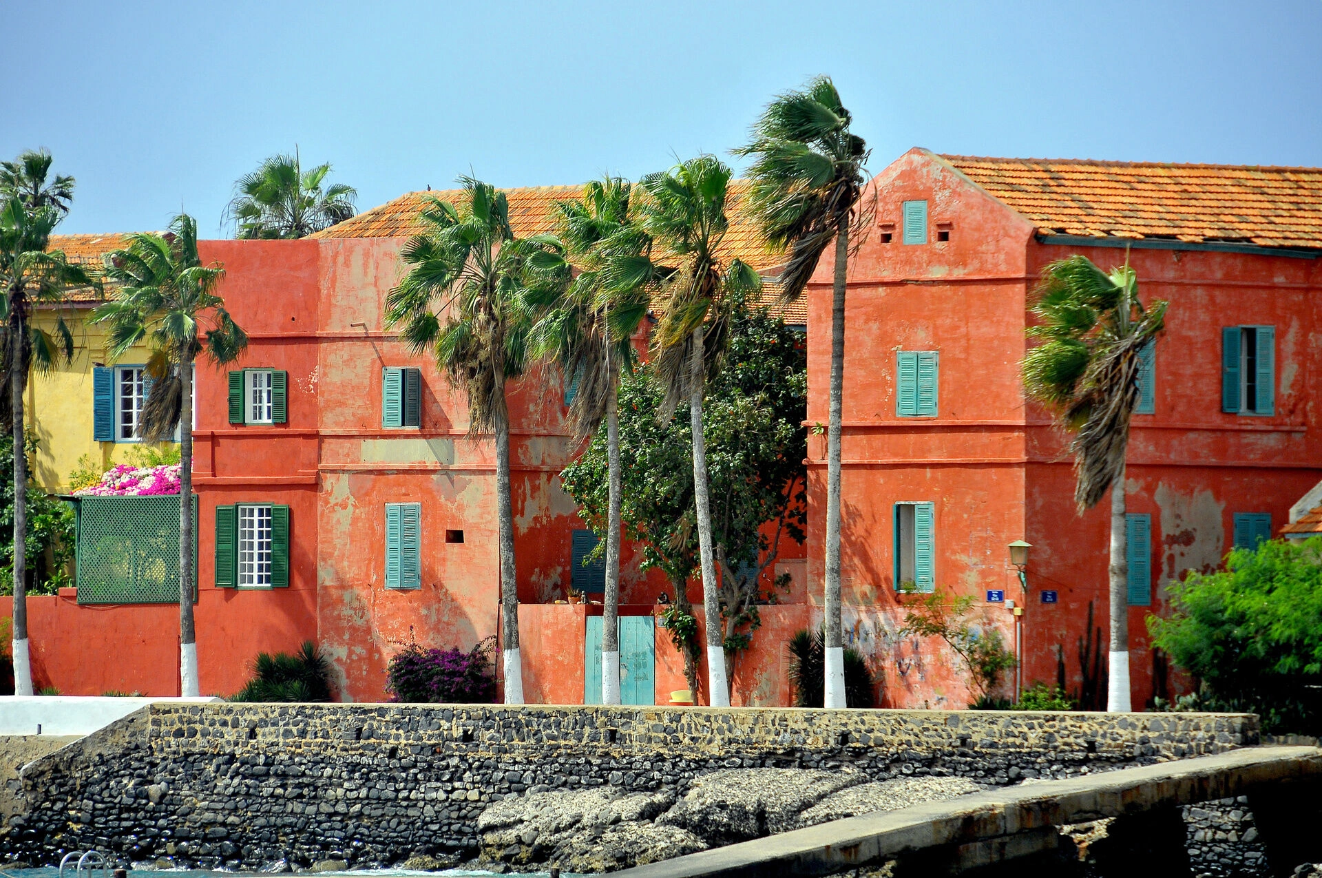 ile_goree_AdobeStock_196586785.jpeg