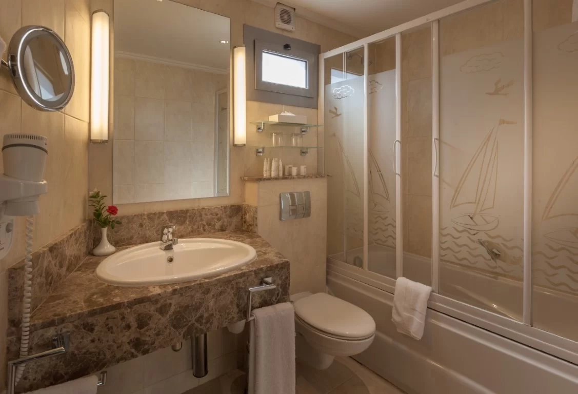 jolie-ville-hotel-spa-kings-island-luxor-gallery-new-rooms-standard-roomx-2.webp