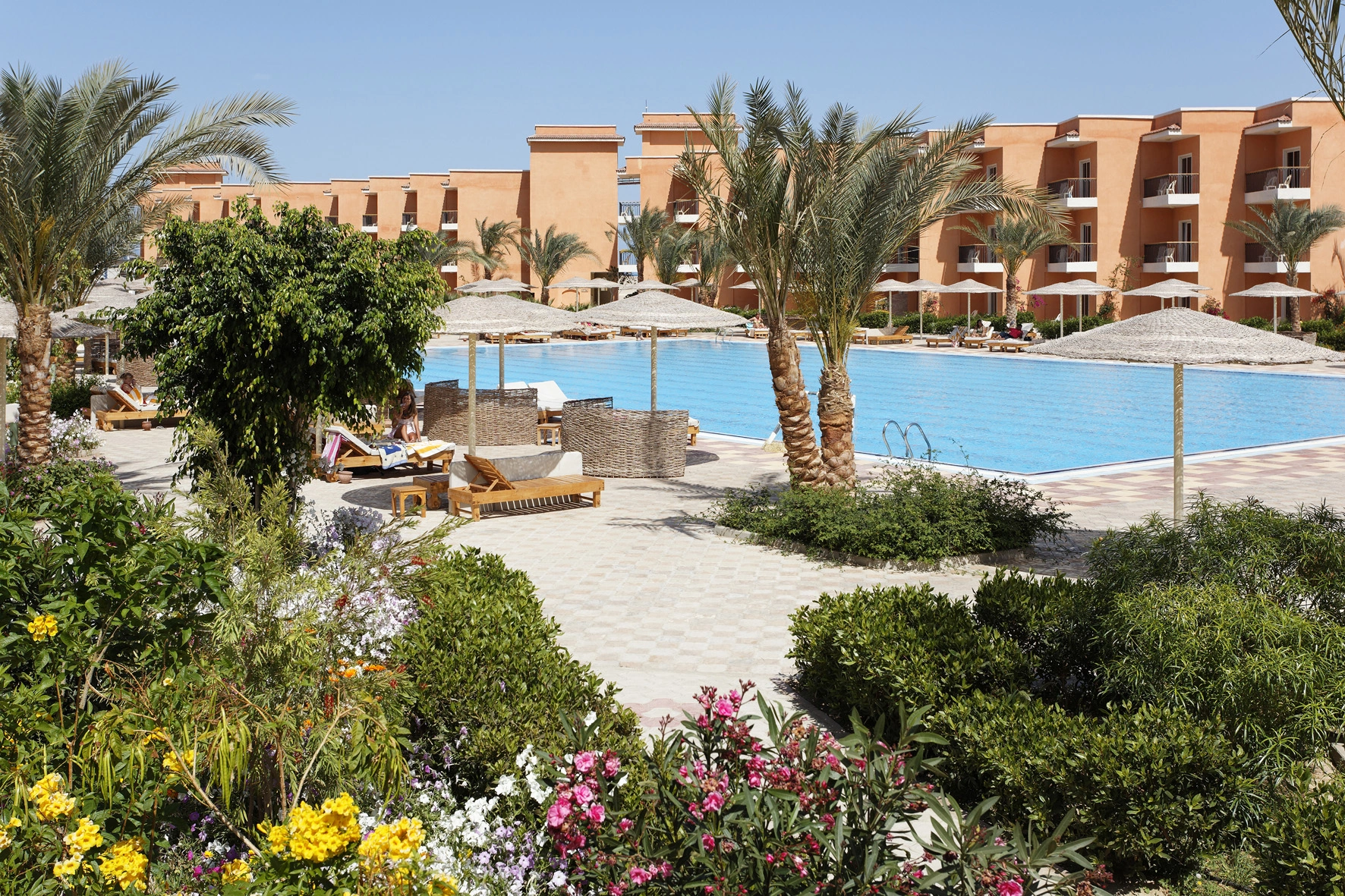 thethreecorners_redsea_hurghada_sunny_beach_resort_soleil_pool_1.jpg
