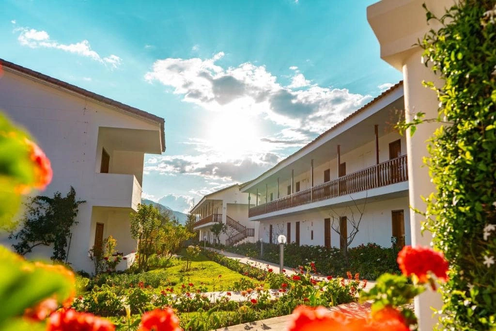 don_agustos_urubamba-min.jpg