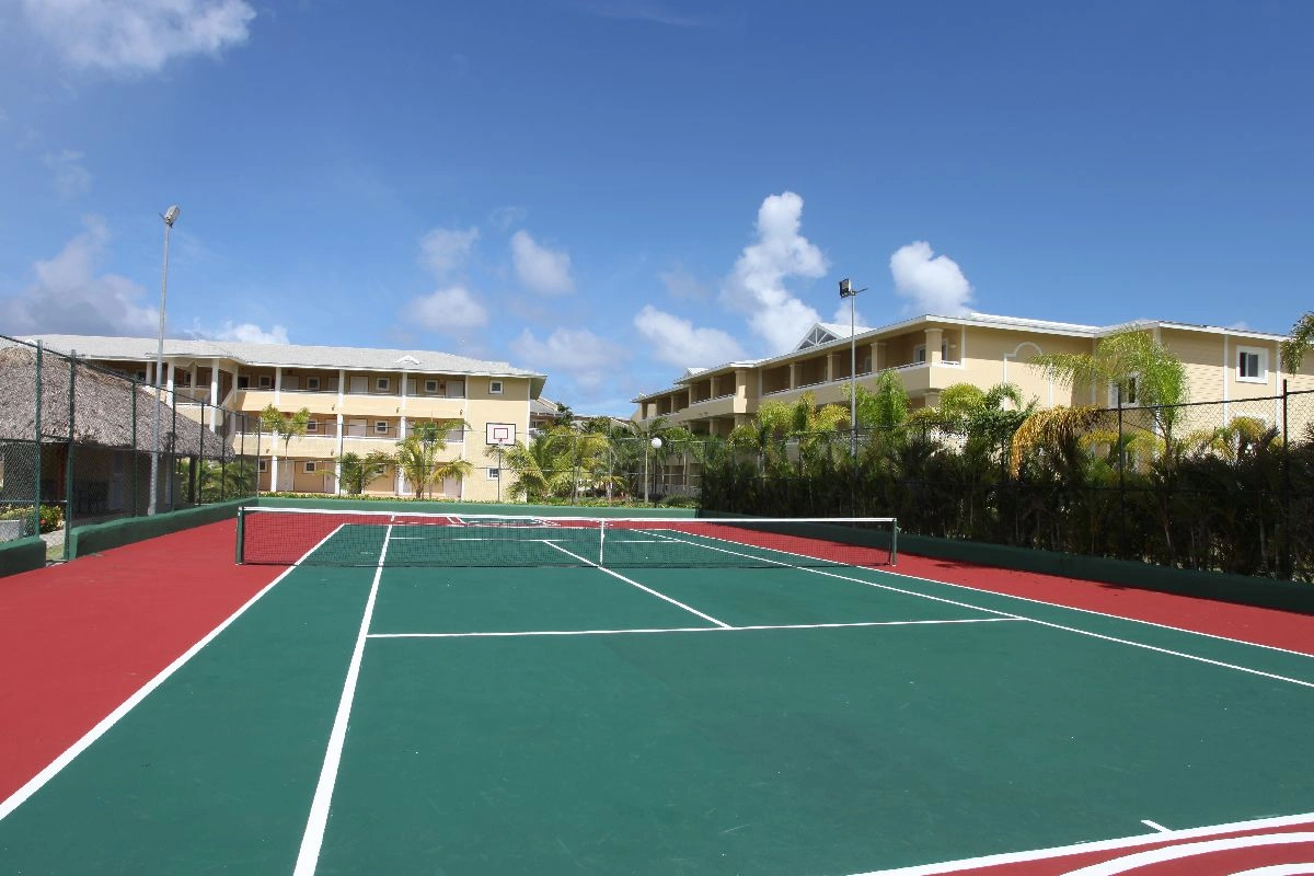 12_Terrain_De_Tennis.jpg