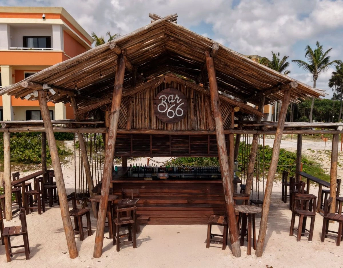 03_Beach_Bar.jpg