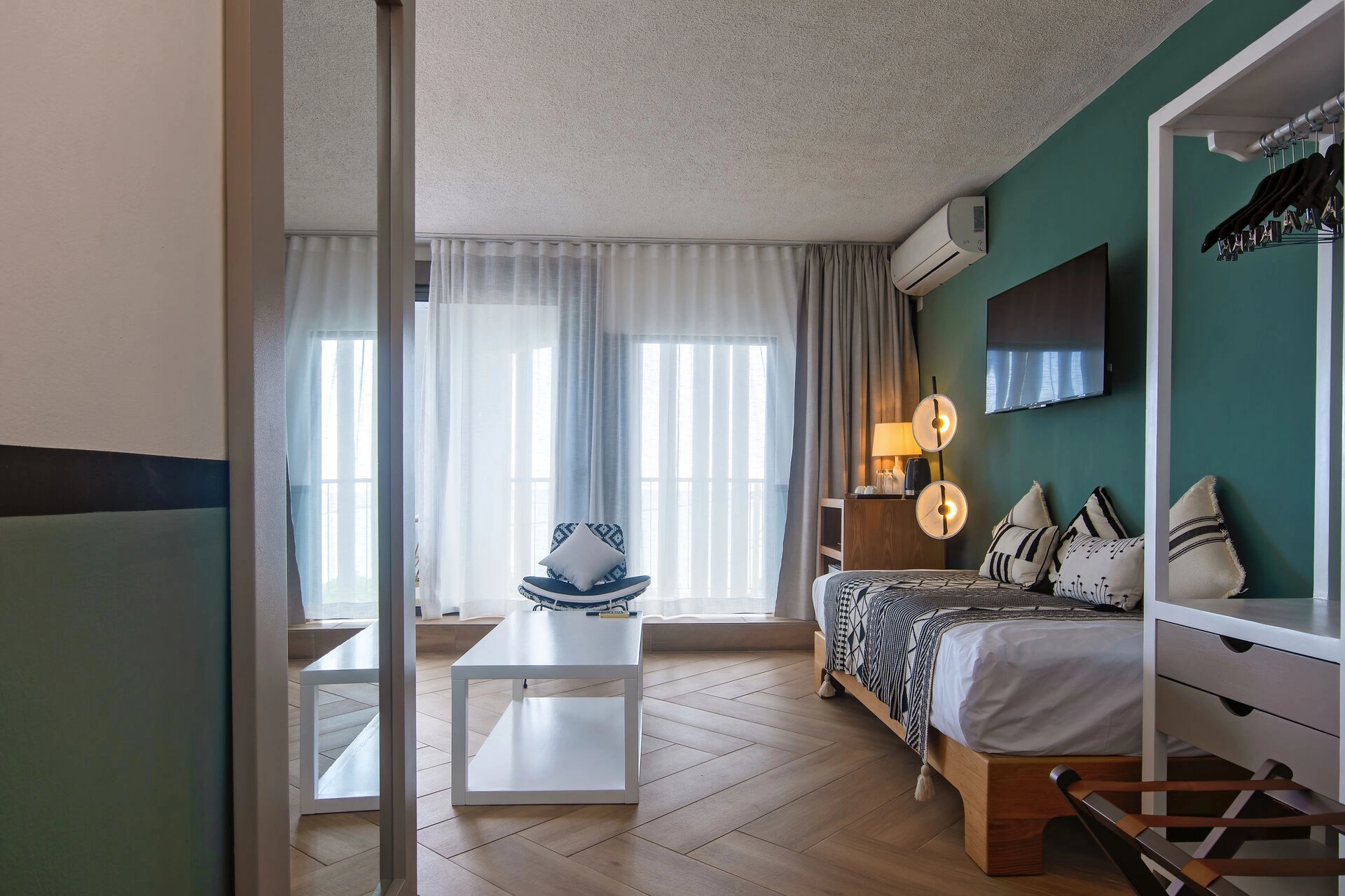 In_Room_Canape_.jpg
