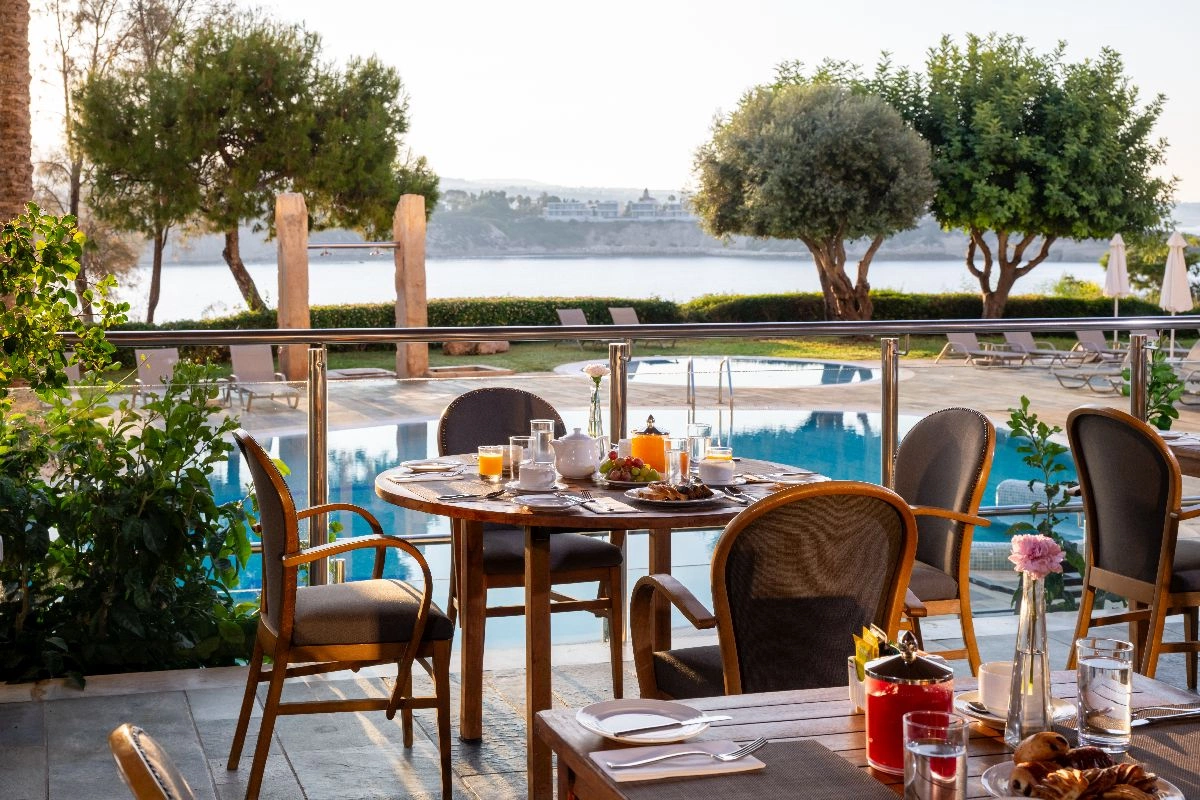 07_Restaurant_Terrace.jpg