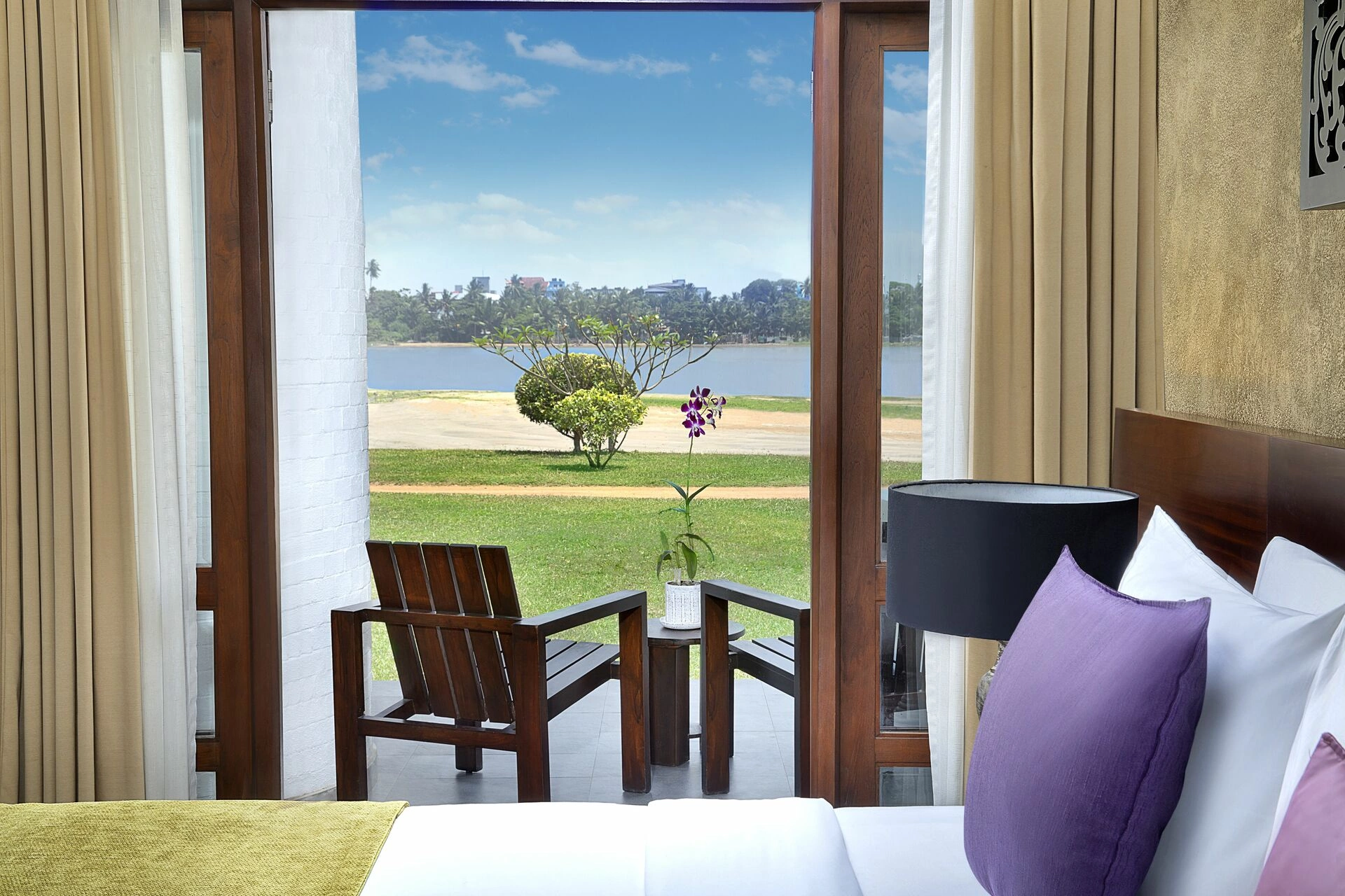 room_lagoon_view.jpg
