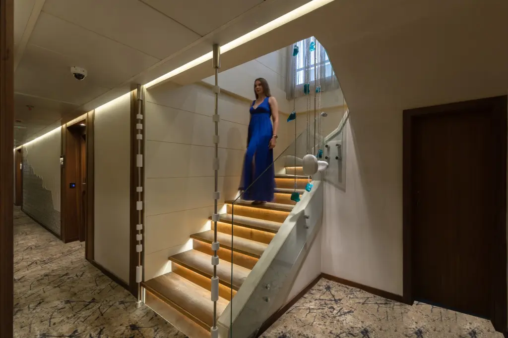 Yacht 11.jpg