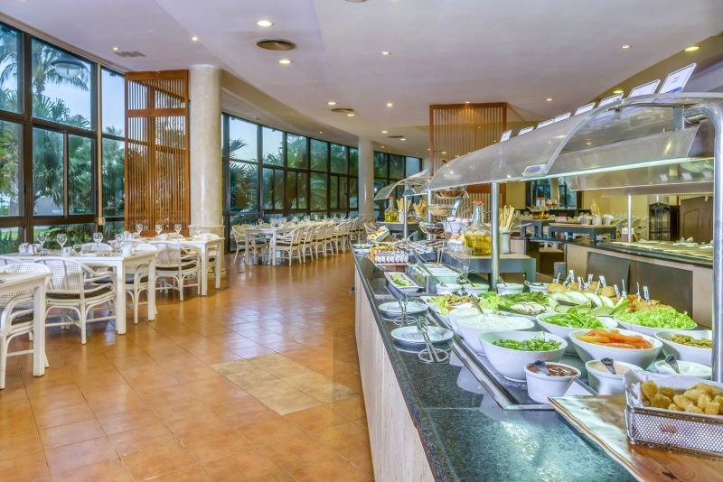 204MeliaHabana-Buffet_Restaurant_Miramar.jpg