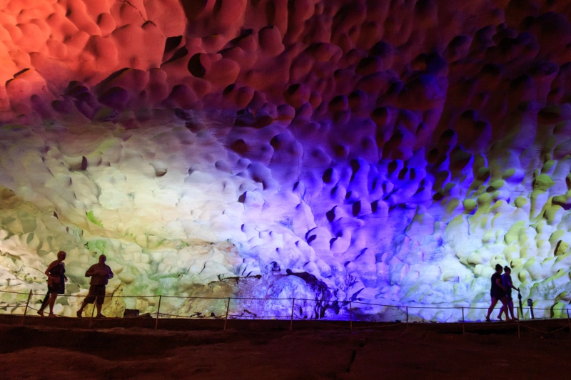 Ha_Long_Bay_-_Sung_Sot_Cave.png