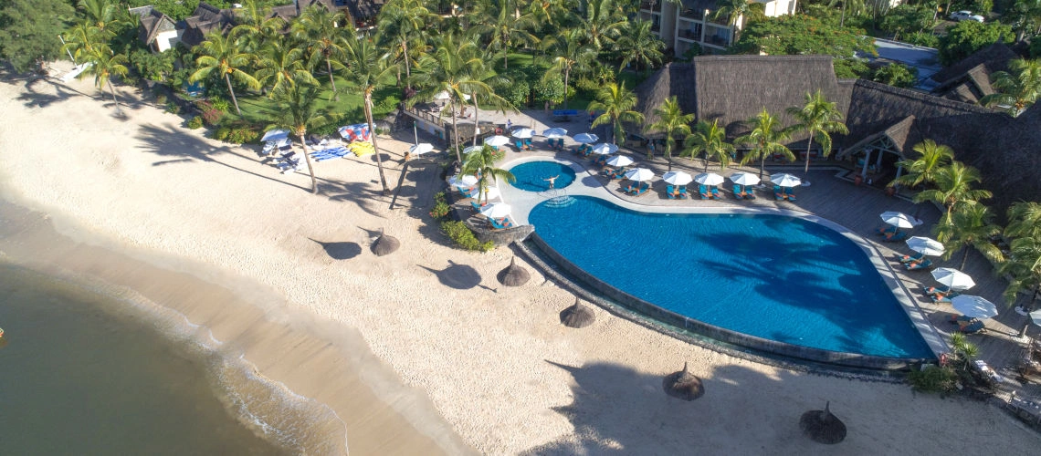 12_piscine_plage.jpeg