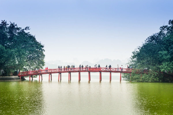 vue_692559_pgbighd.jpg