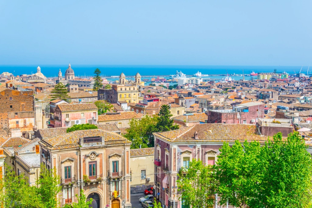 Catane_AdobeStock_205976112.jpeg