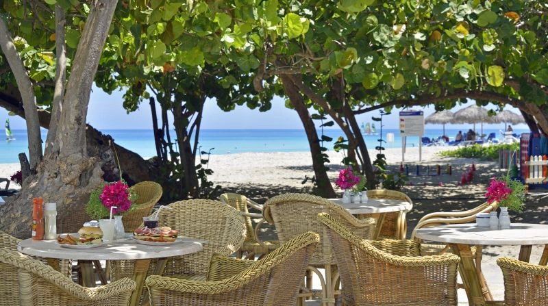 227MeliaLasAmericas-Beach_Bar_Havana_Club.jpg