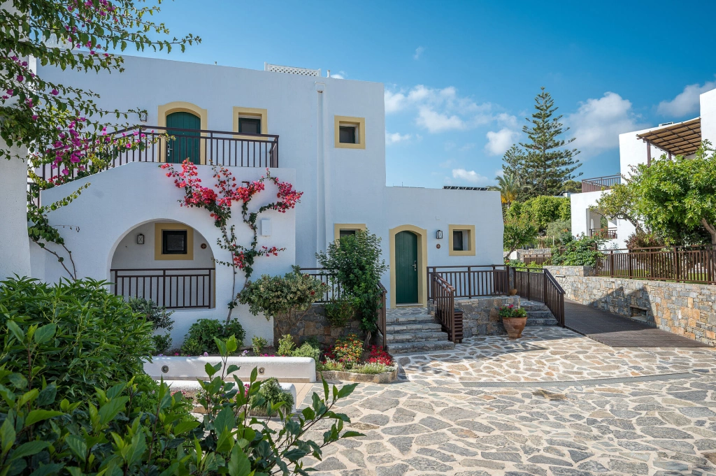 Creta_Maris_Signature_Photos_Bungalows_Area_09.jpg