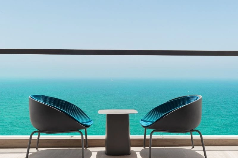 RKTMAHX_Balcony___The_View_(800x532).jpg