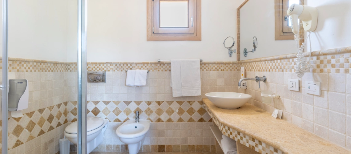 8-janna-e-sole-salle-de-bains.png