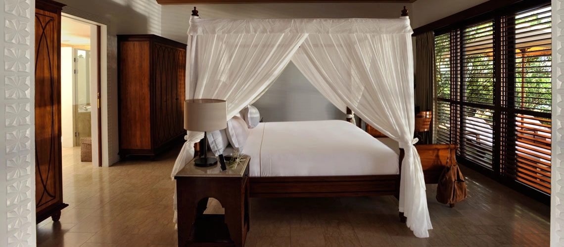 05_luxury_pool_villa.jpg