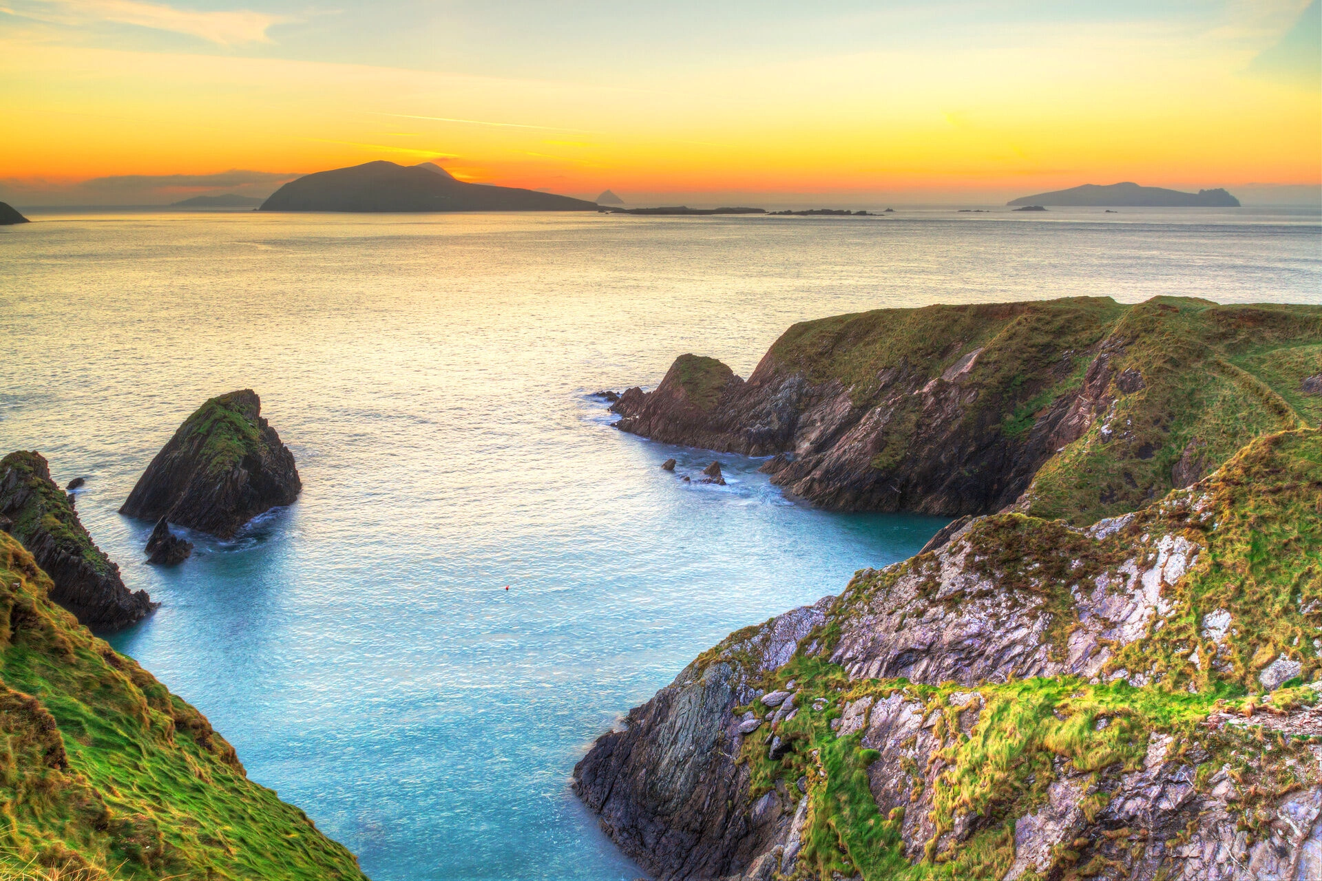 Dingle_Peninsula_AdobeStock_52911296.jpeg