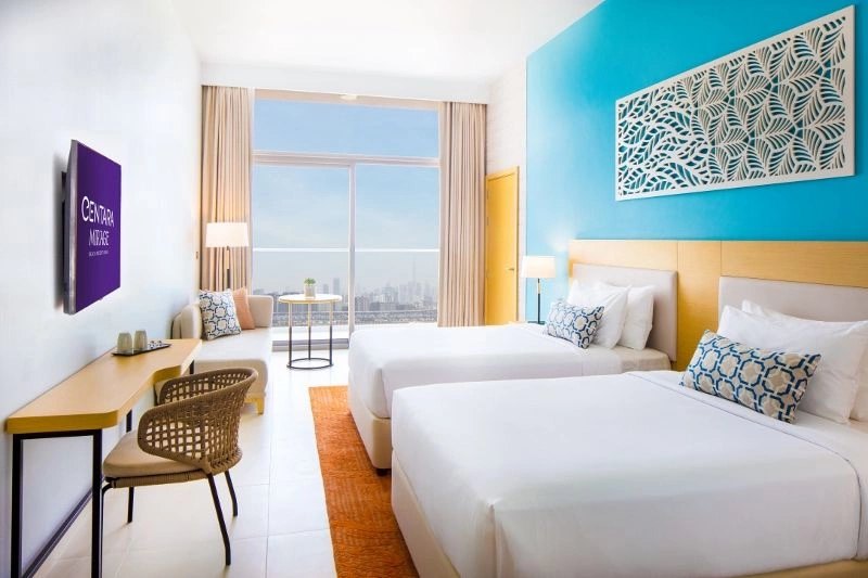 04-cdd-family-room-double-double-01_(800x533).jpg